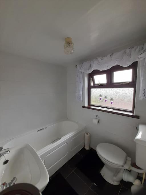 4 Bedroom Traditional Irish Farm House Killybegs Donegal Town Zewnętrze zdjęcie